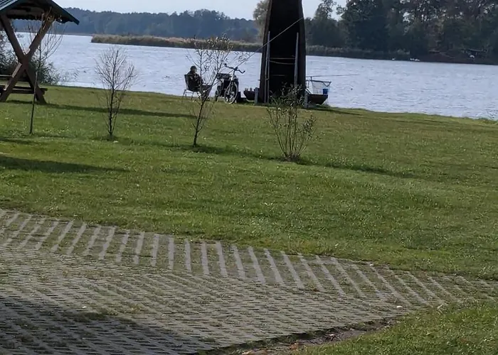 Golinski Auf Eigenem Komplett Umzaeunten Grundstueck Im Unterspreewald Mit Kamin Prázdninový dům *