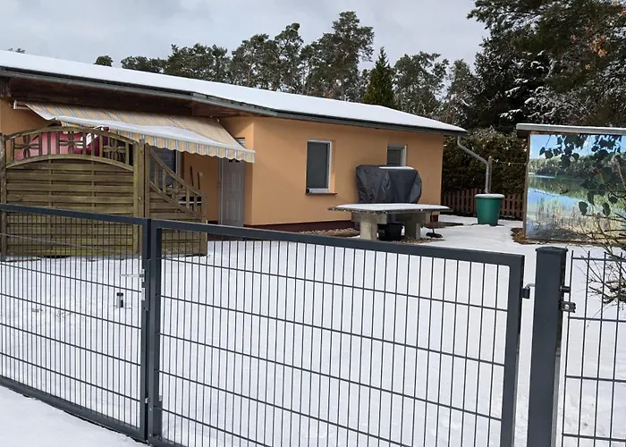 Prázdninový dům Golinski Auf Eigenem Komplett Umzaeunten Grundstueck Im Unterspreewald Mit Kamin